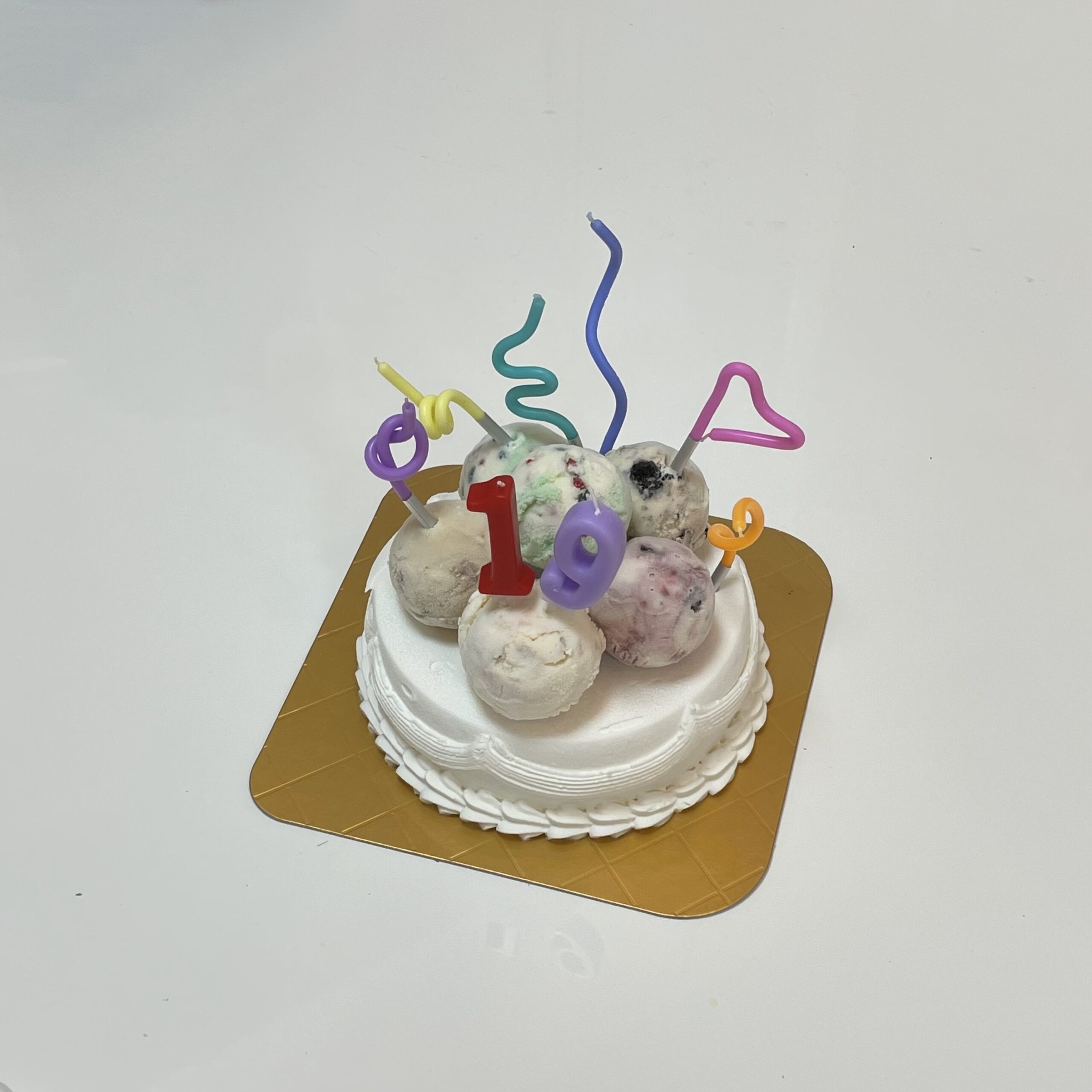 流行りのアイスケーキ紹介🎂のサムネイル画像